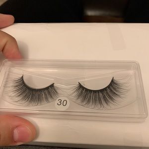 Fake lashes